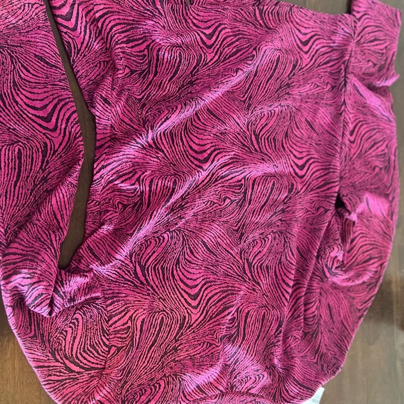 Zara Geometric Jacquard Shirt in Magenta/Black - Size M *New with tags* - Picture 5 of 11